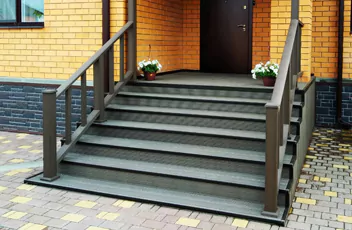 Ступени из ДПК